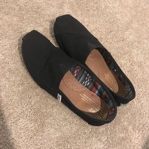 Size 6.5 Black Toms